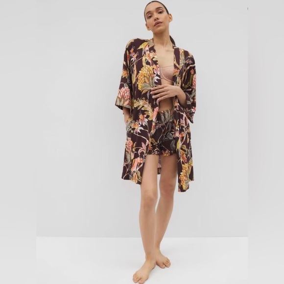 SOMA COOL NIGHTS KIMONO SHORT ROBE SIZE Small/Medium NWT! - Picture 2 of 6